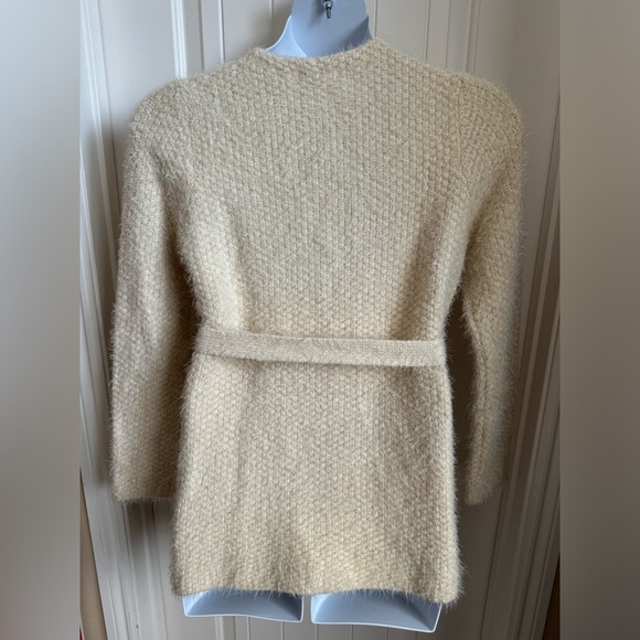2bella Eyelash Knit Cardigan Sweater with Hand Warming Pockets and Belt, size L - Picture 5 of 8